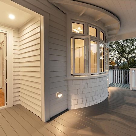 The Village Reserve Boutique Accomodation オークランド エクステリア 写真
