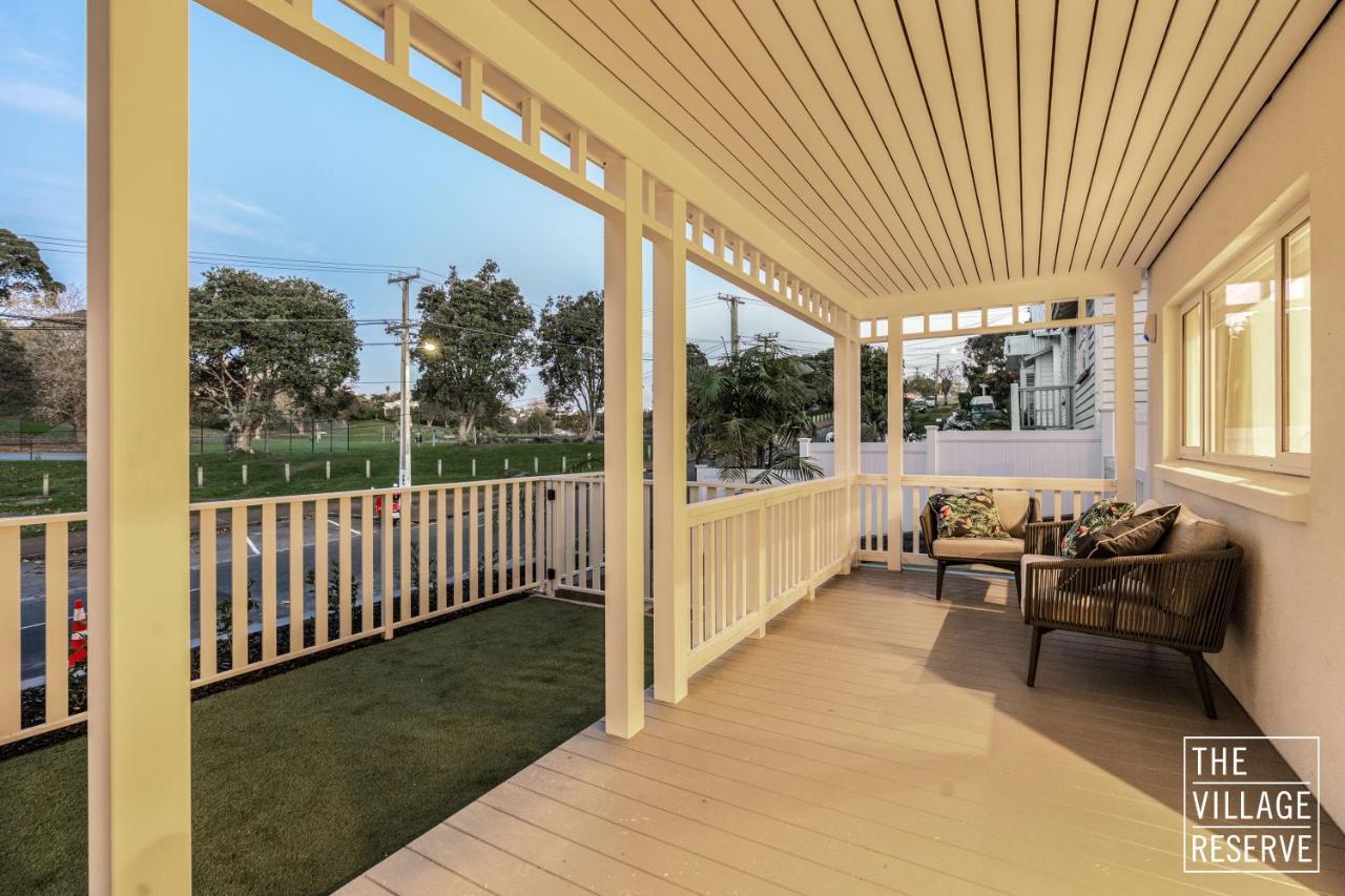The Village Reserve Boutique Accomodation オークランド エクステリア 写真