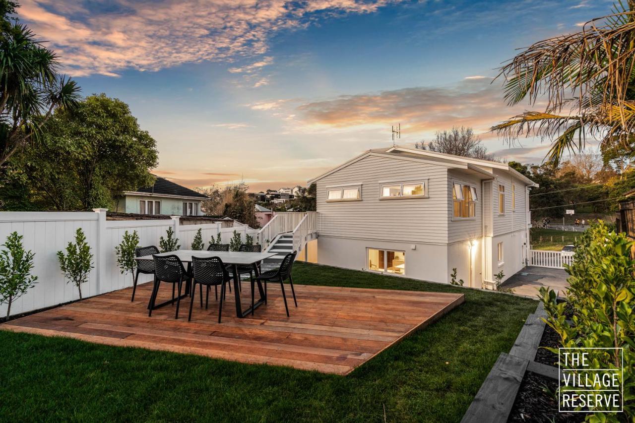 The Village Reserve Boutique Accomodation オークランド エクステリア 写真