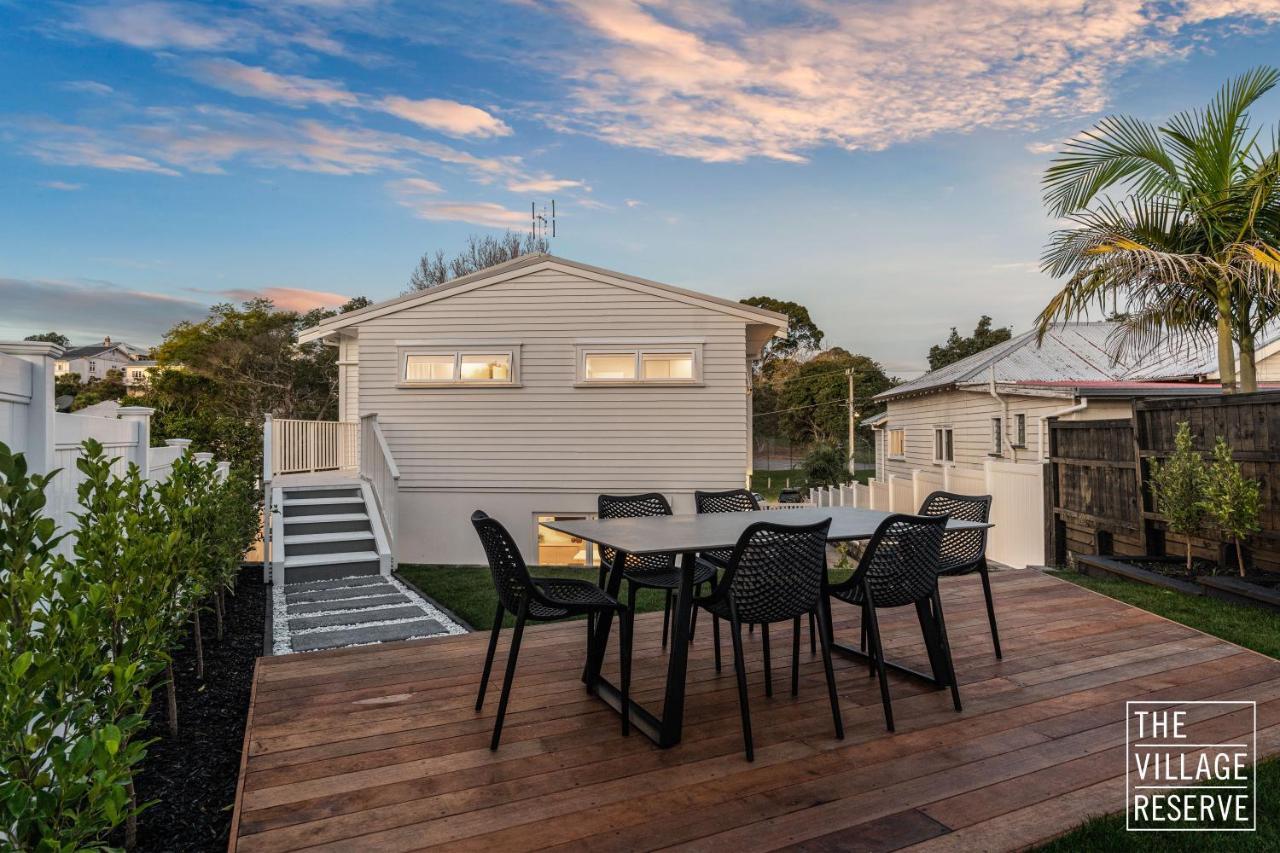 The Village Reserve Boutique Accomodation オークランド エクステリア 写真
