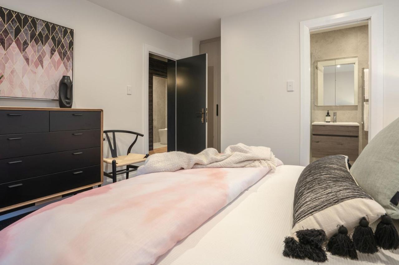 The Village Reserve Boutique Accomodation オークランド エクステリア 写真